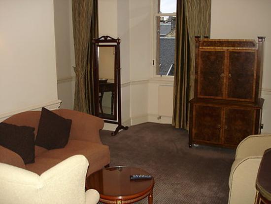 Эдинбург отели - Отель CALEDONIAN HILTON EDINBURGH